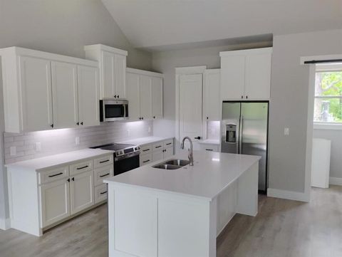 Tiny photo for 192 Johnston Lane, Runaway Bay, TX 76426 (MLS # 21100385)