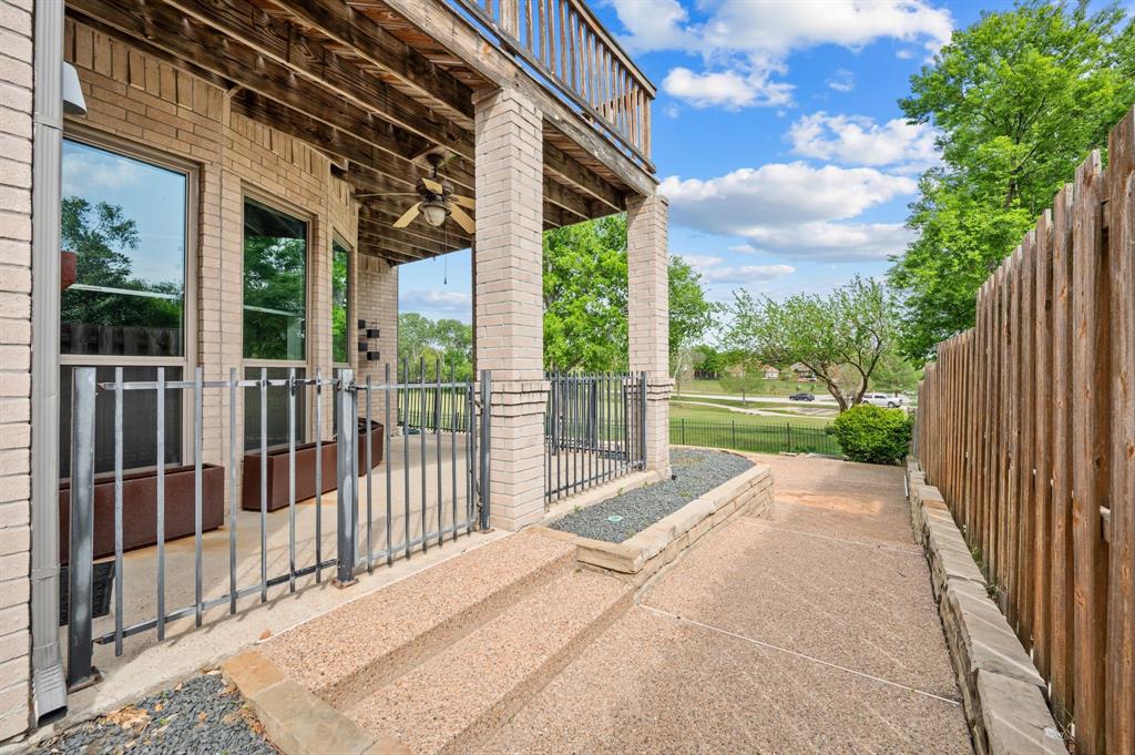 Stewart Peninsula Cottonwood S - Residential
