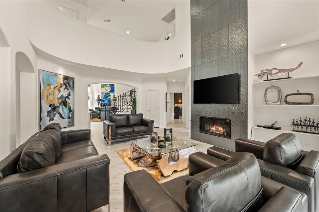 Stewart Peninsula Cottonwood S - Residential