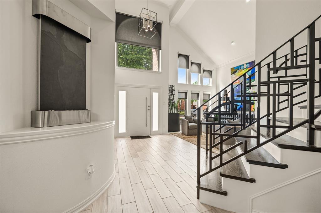 Stewart Peninsula Cottonwood S - Residential