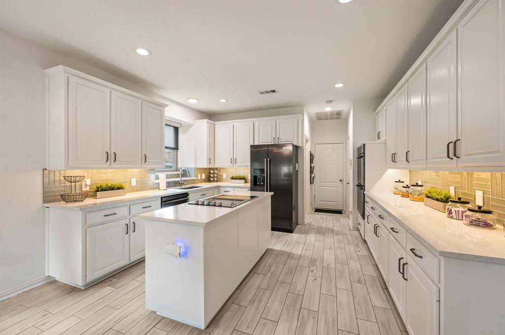 Stewart Peninsula Cottonwood S - Residential