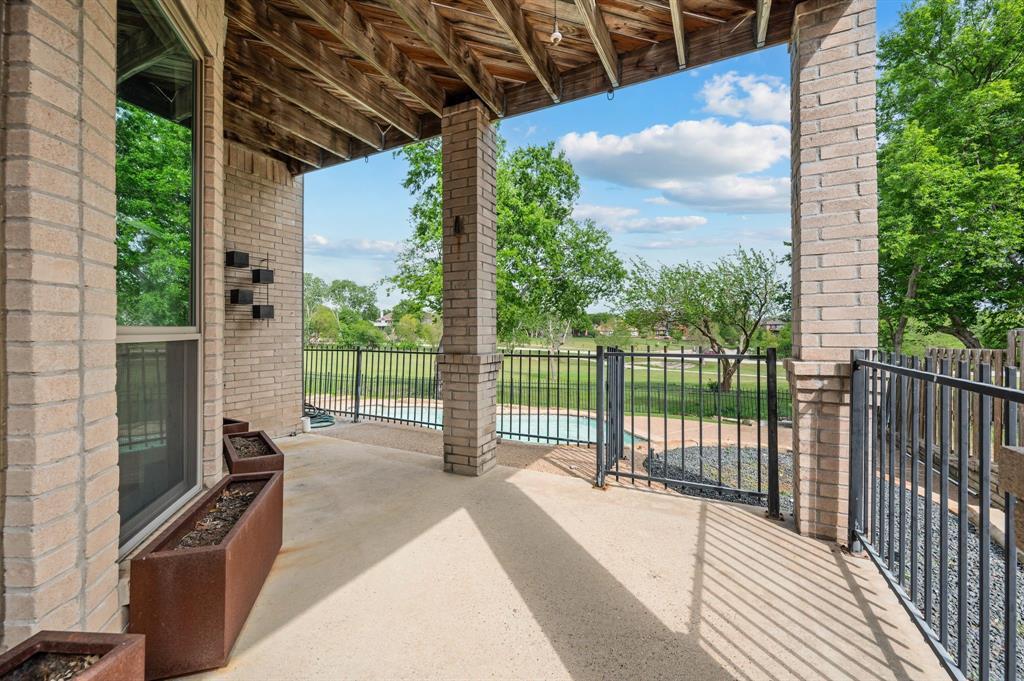 Stewart Peninsula Cottonwood S - Residential