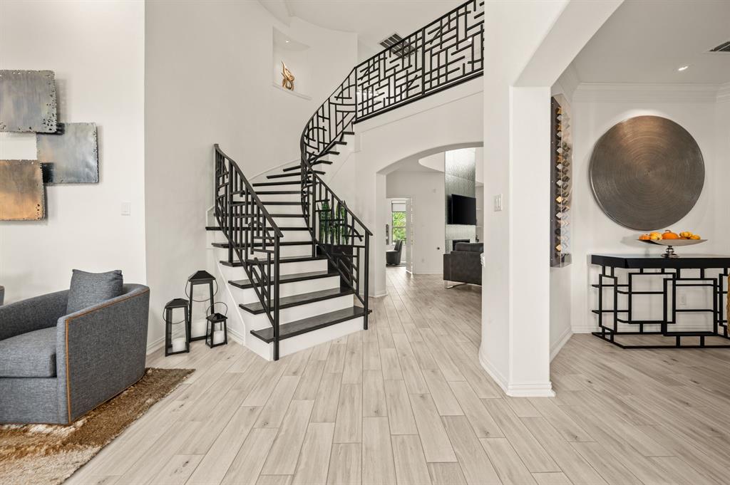 Stewart Peninsula Cottonwood S - Residential
