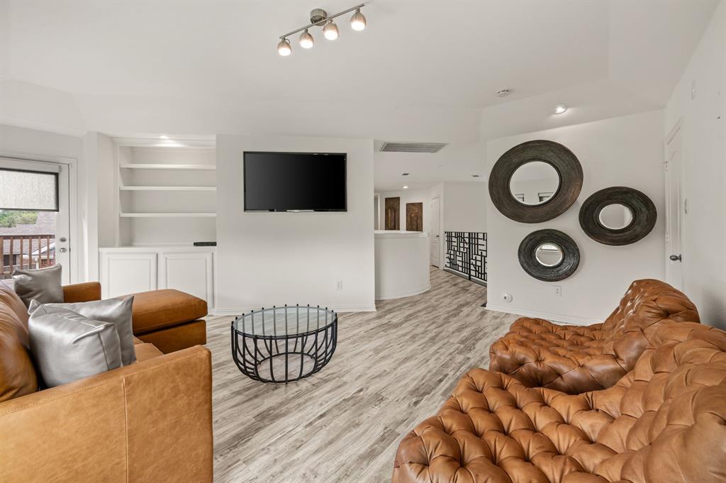 Stewart Peninsula Cottonwood S - Residential