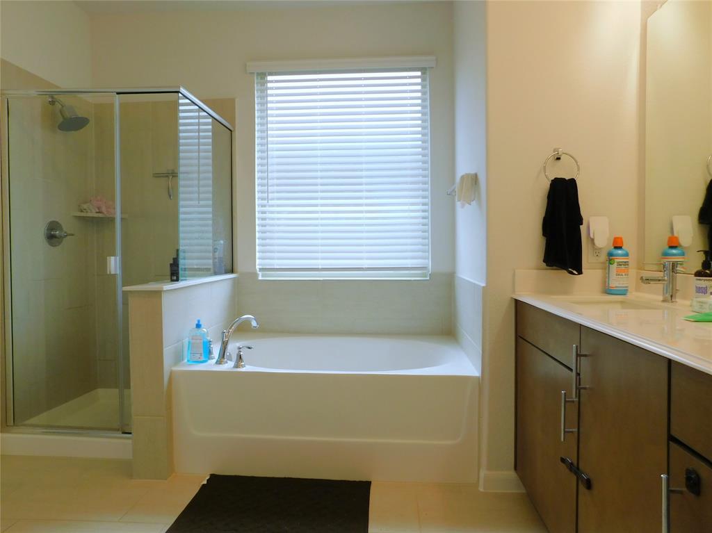 Arrow Brooke Ph 6 - Residential Lease