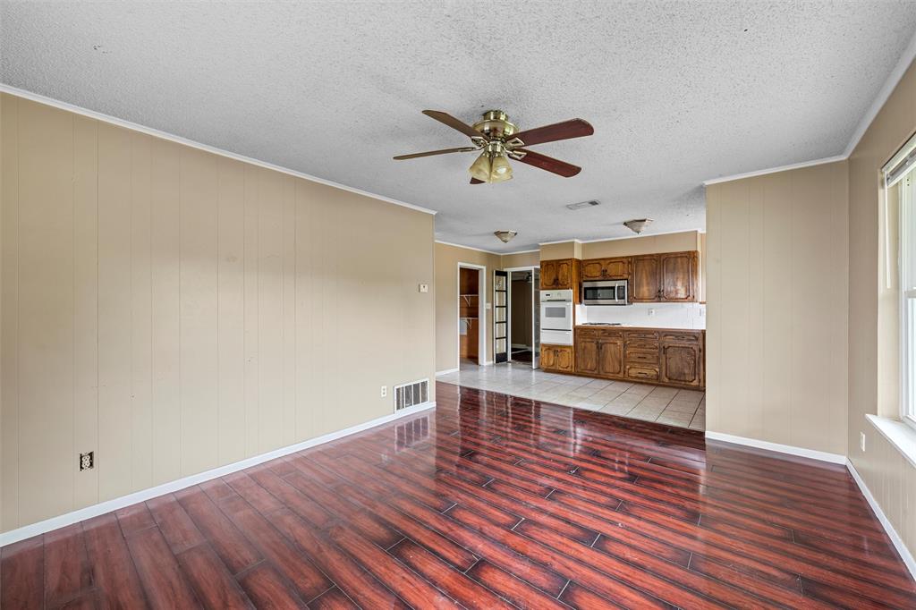 611 S 4th Street