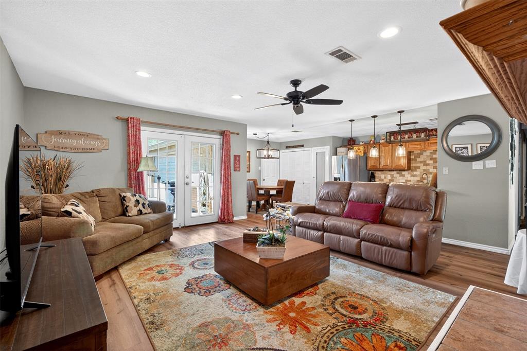 1218 Crestwood Drive