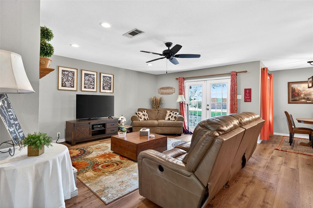 1218 Crestwood Drive