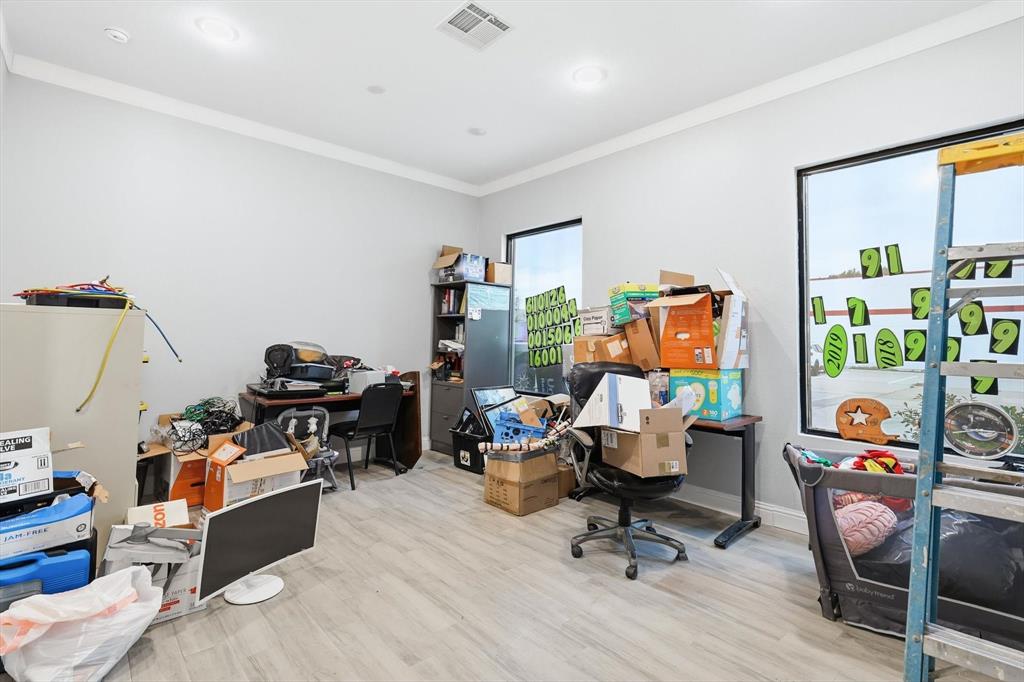 Kang - Commercial Sale