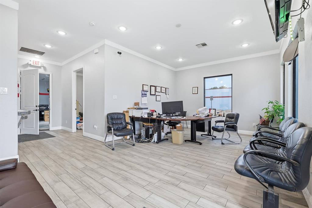 Kang - Commercial Sale