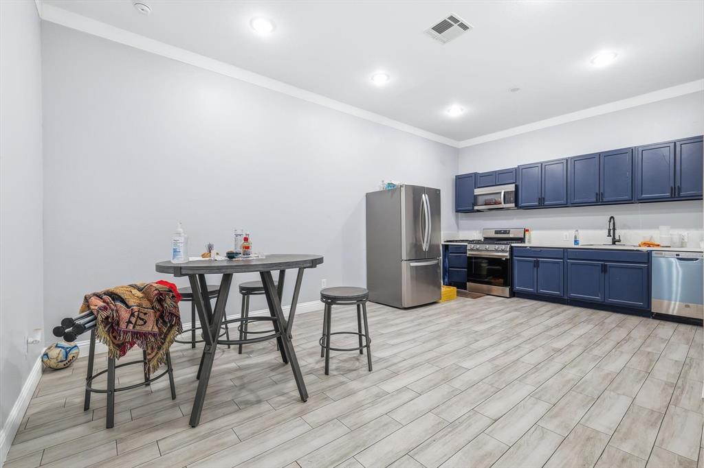 Kang - Commercial Sale