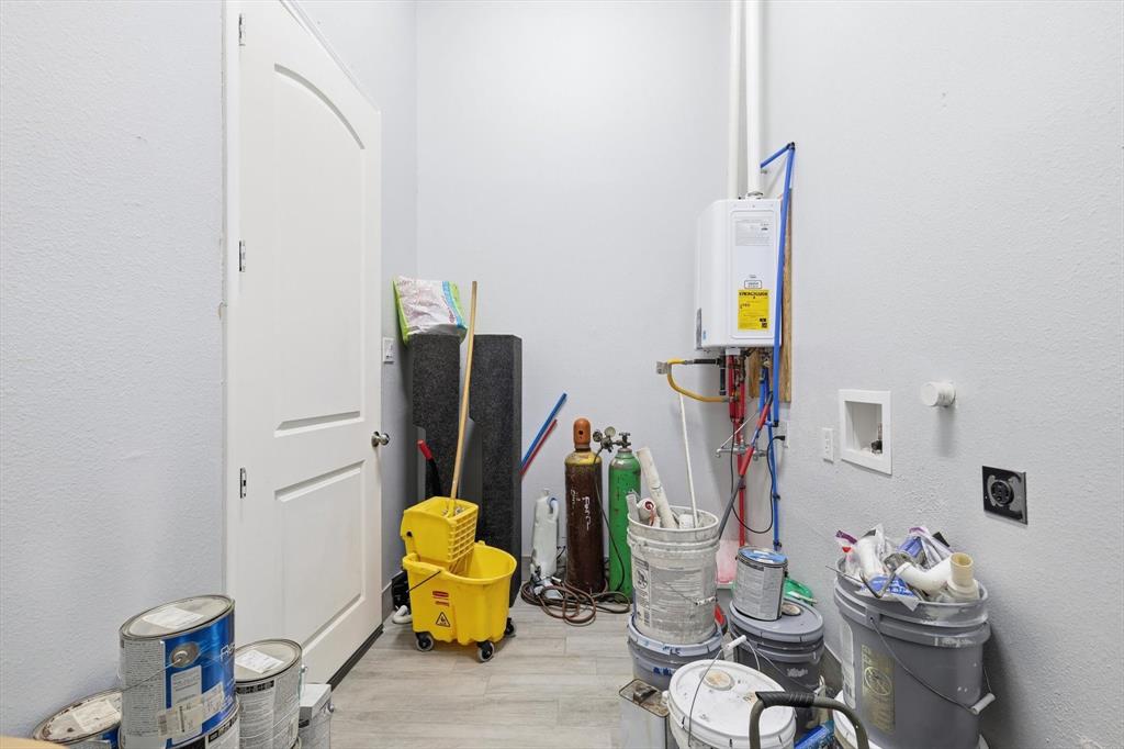 Kang - Commercial Sale