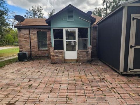 Tiny photo for 407 E Hughes Street, Collinsville, TX 76233 (MLS # 21101959)
