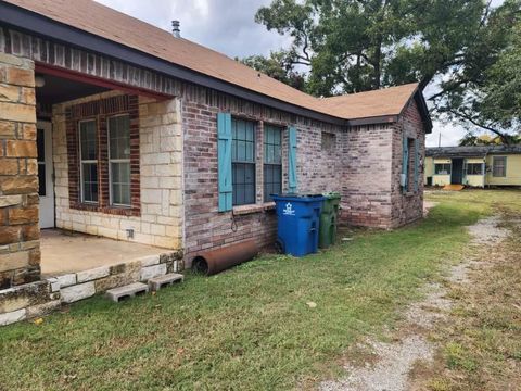 Tiny photo for 407 E Hughes Street, Collinsville, TX 76233 (MLS # 21101959)