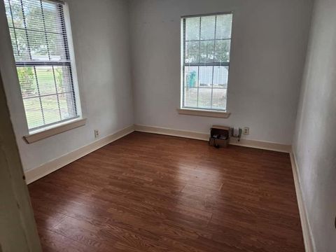 Tiny photo for 407 E Hughes Street, Collinsville, TX 76233 (MLS # 21101959)