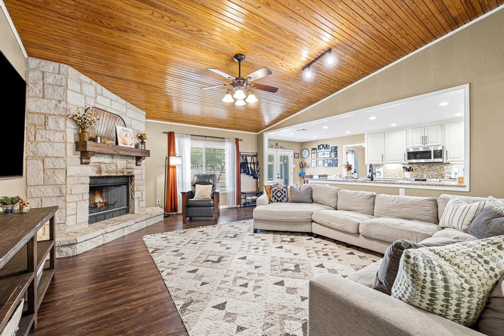 Country Spgs Estate - Residential