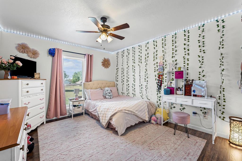 Country Spgs Estate - Residential