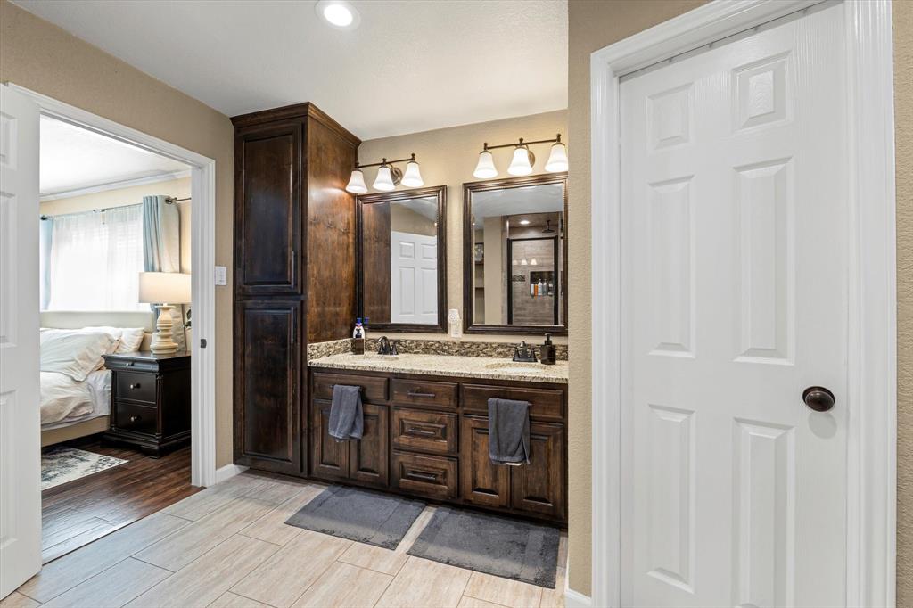 Country Spgs Estate - Residential