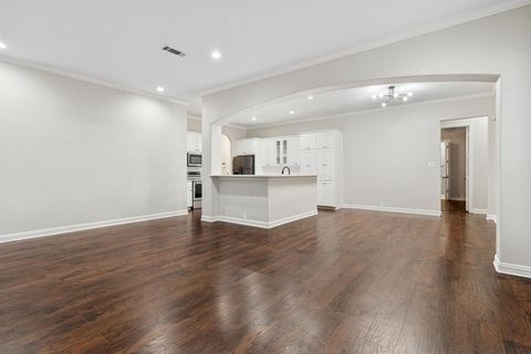 Tiny photo for 5200 Longview Street, Dallas, TX 75206 (MLS # 21100957)