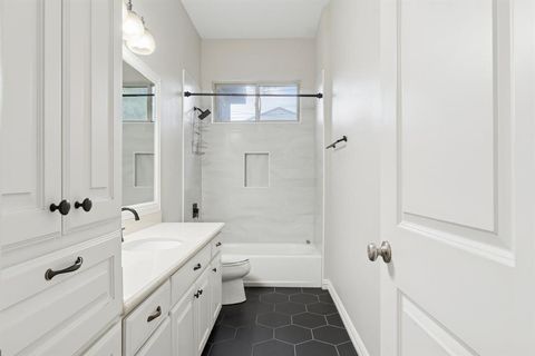 Tiny photo for 5200 Longview Street, Dallas, TX 75206 (MLS # 21100957)