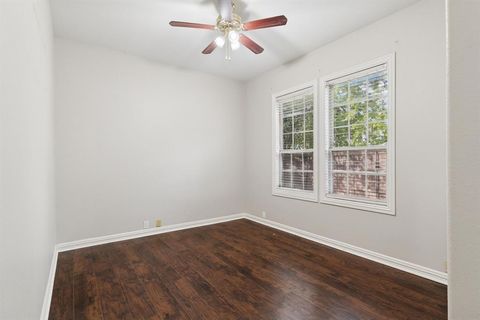 Tiny photo for 5200 Longview Street, Dallas, TX 75206 (MLS # 21100957)