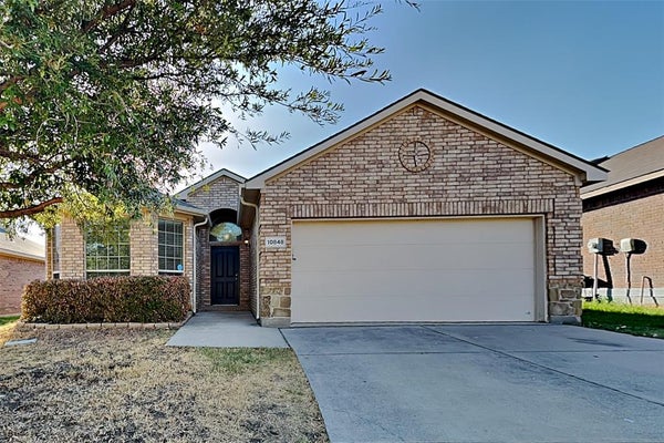 10848 IRISH GLEN TRL, HASLET, TX 76052 - Image 2d04e370cafcc87967960ea09932bb4b/2969906103