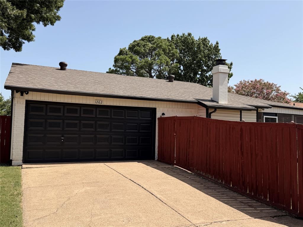 1262 Valencia Lane