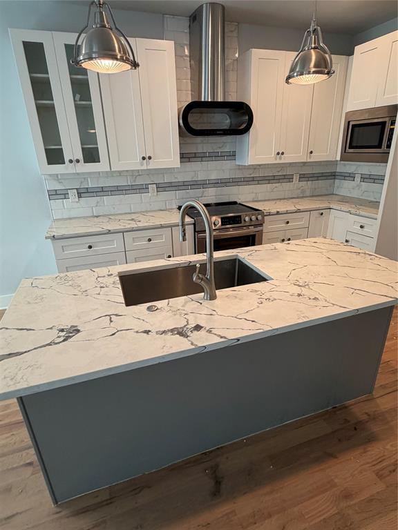 STUTZ CONDOMINIUM - Residential