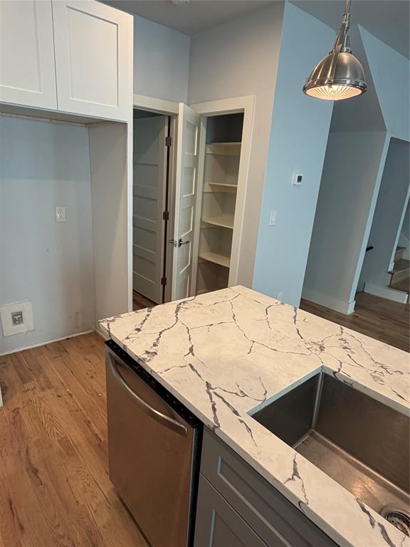 STUTZ CONDOMINIUM - Residential