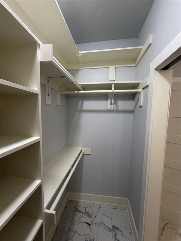 STUTZ CONDOMINIUM - Residential