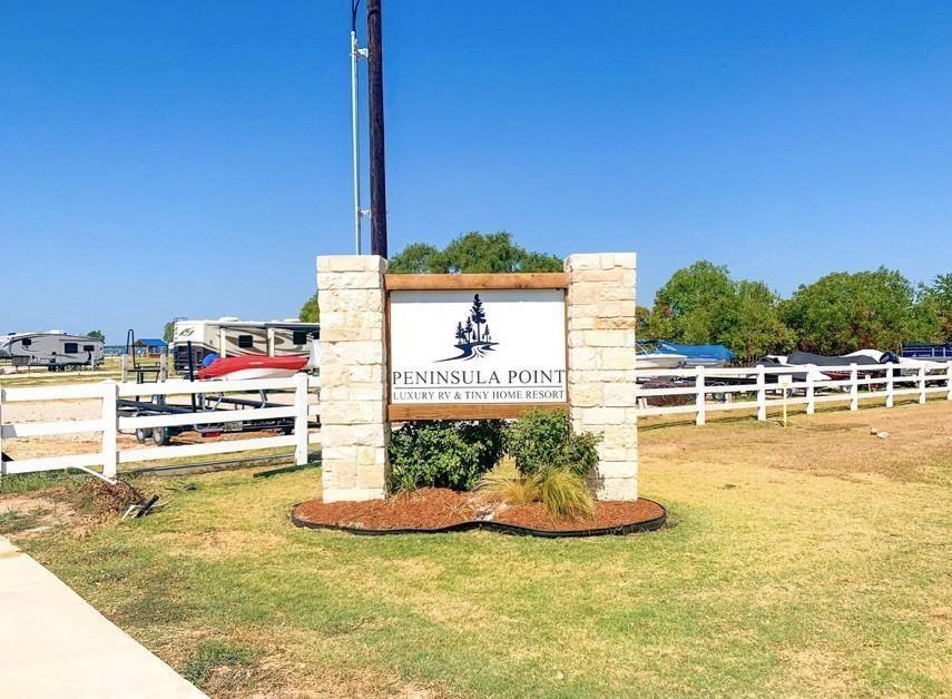 Peninsula Point - Land