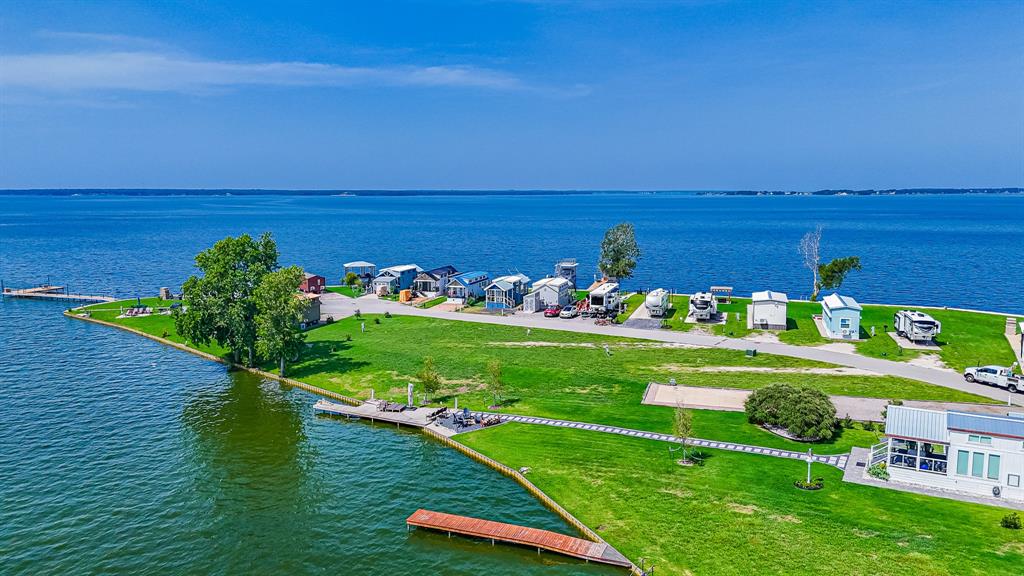 Peninsula Point - Land