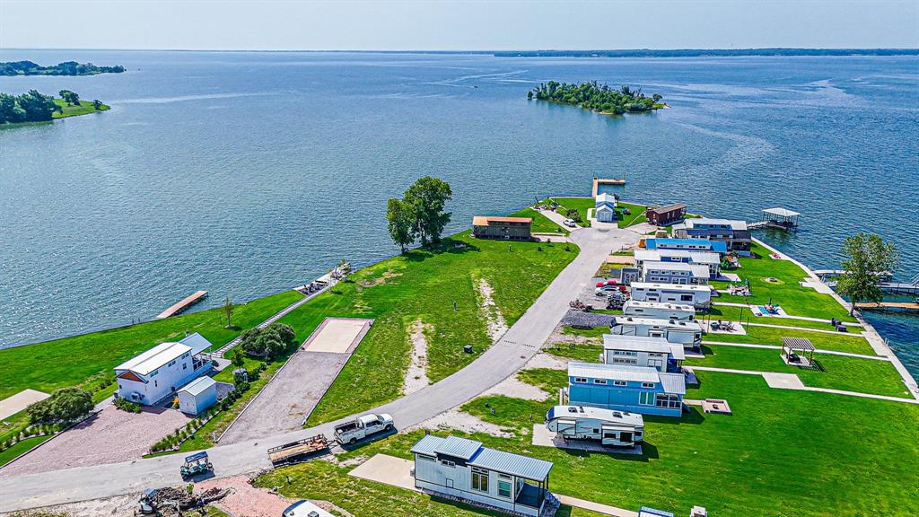 Peninsula Point - Land