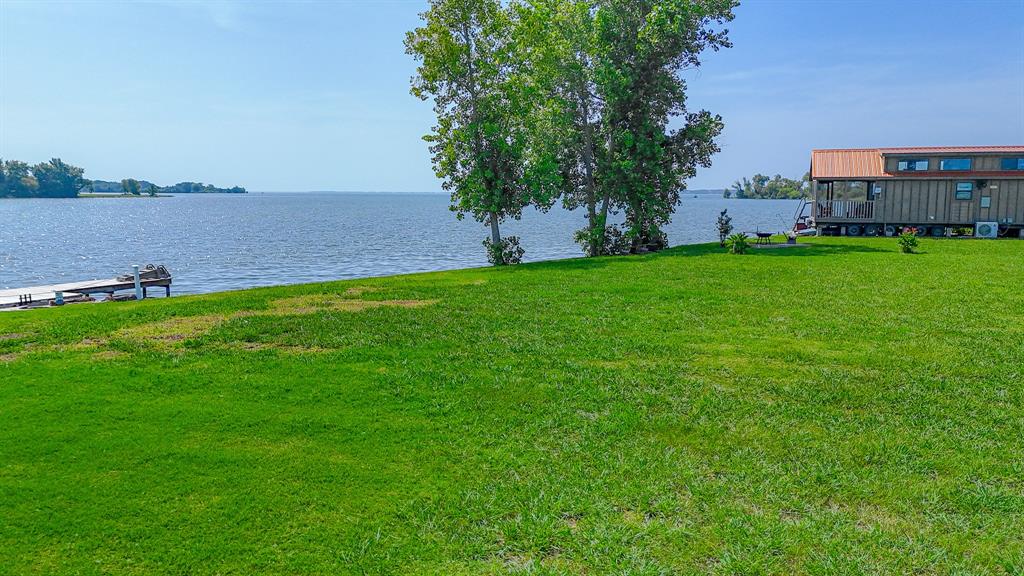 Peninsula Point - Land