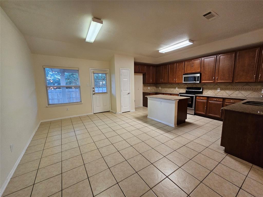 Lake Parks 01a - Residential Lease