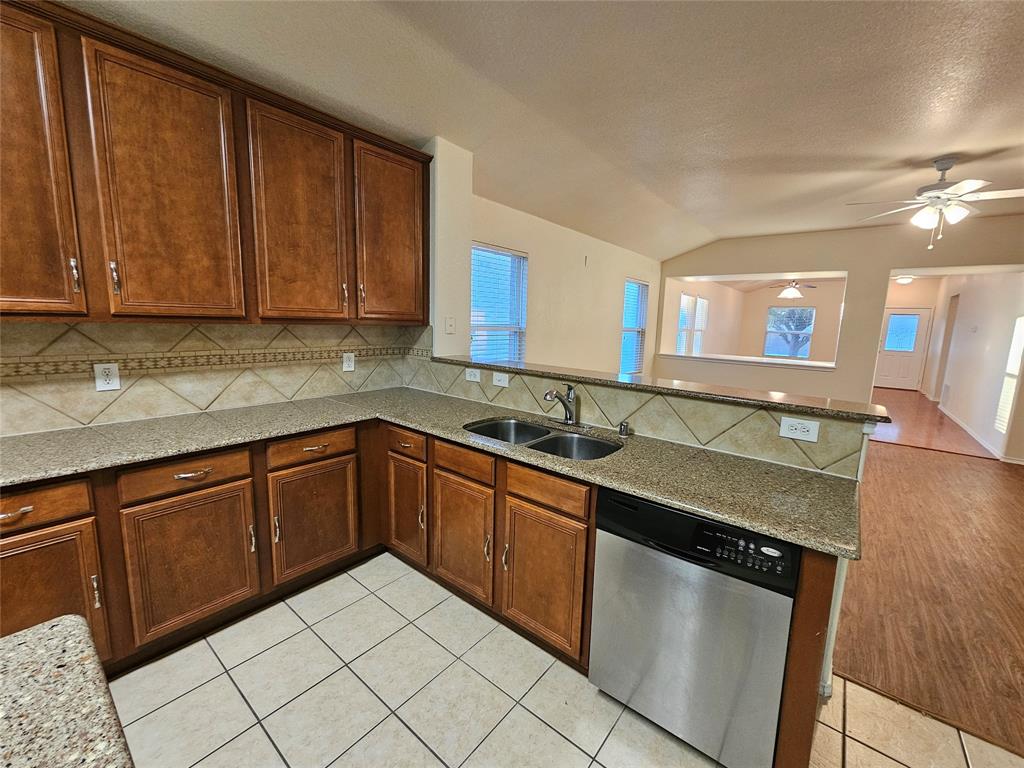 Lake Parks 01a - Residential Lease