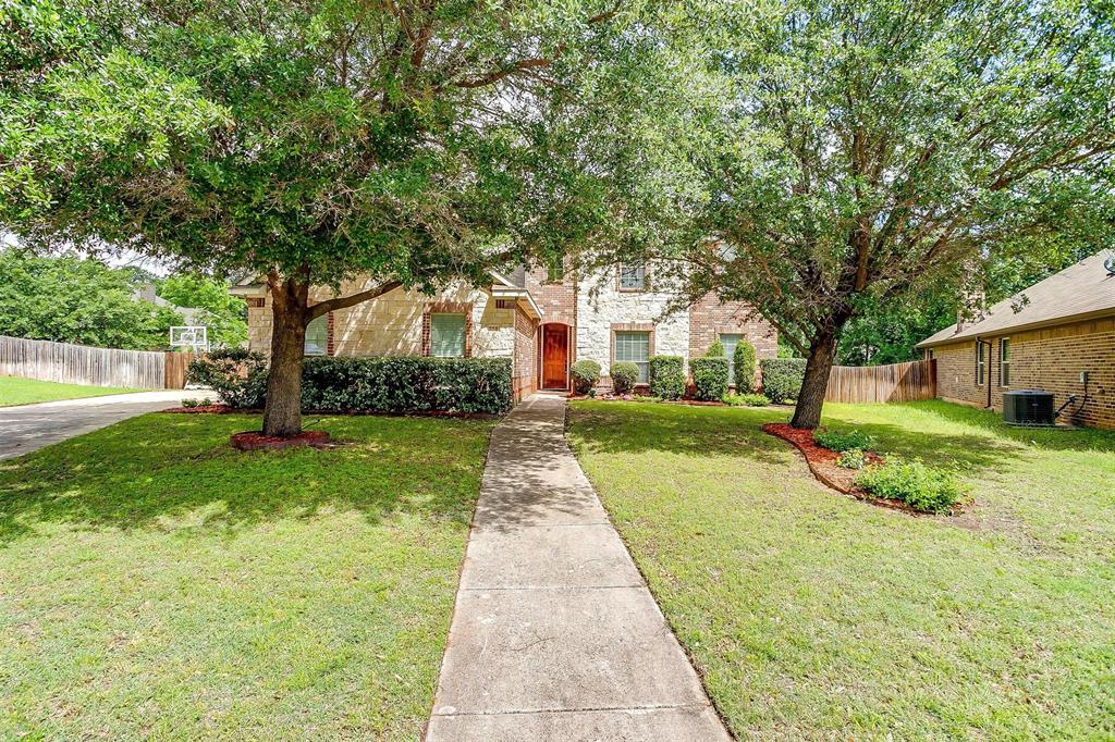 558 Ascot Way