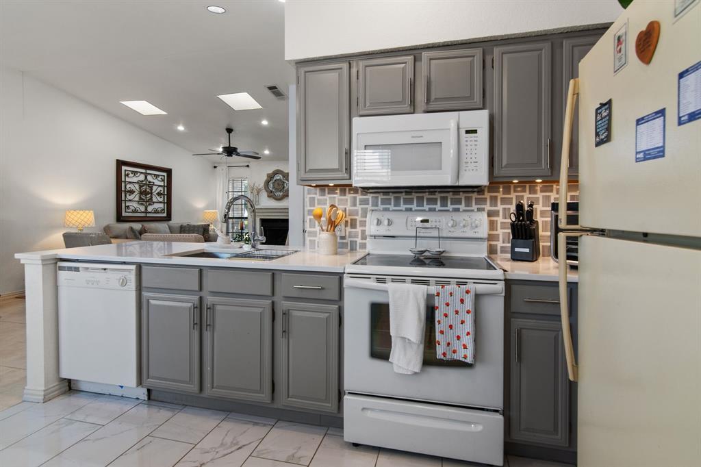 Shadowood Trail Condo - Residential