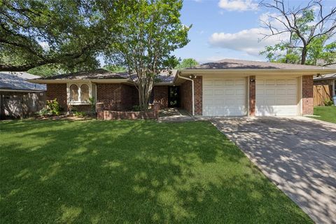 4204 Twilight Drive S Benbrook TX 76116