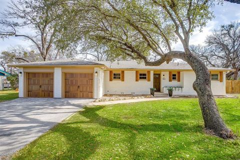 103 Vanshire Road W Lakeside TX 76108