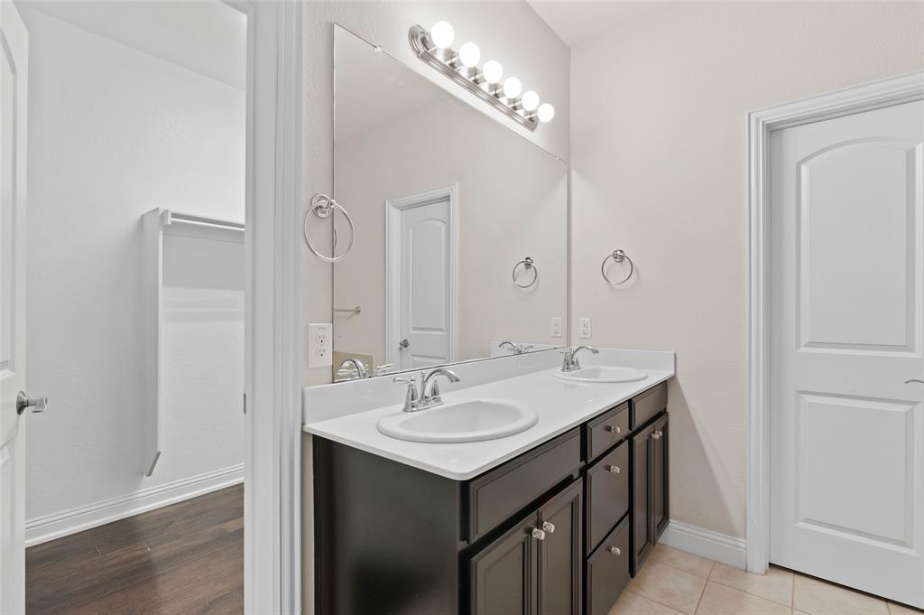 Rolling Mdws East - Residential