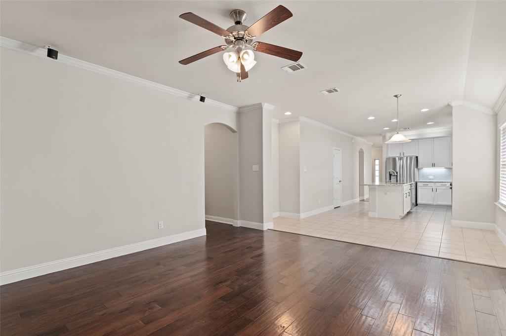 Rolling Mdws East - Residential