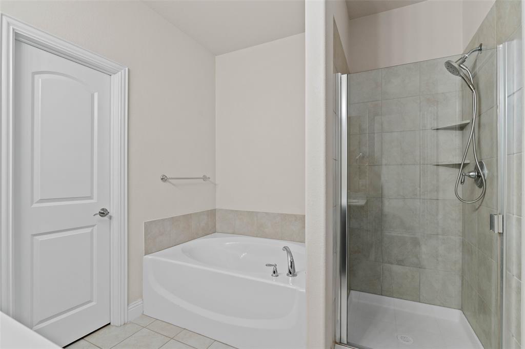 Rolling Mdws East - Residential