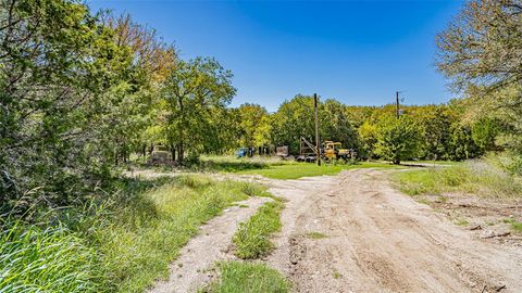329 S Skyline Court Cresson TX 76035