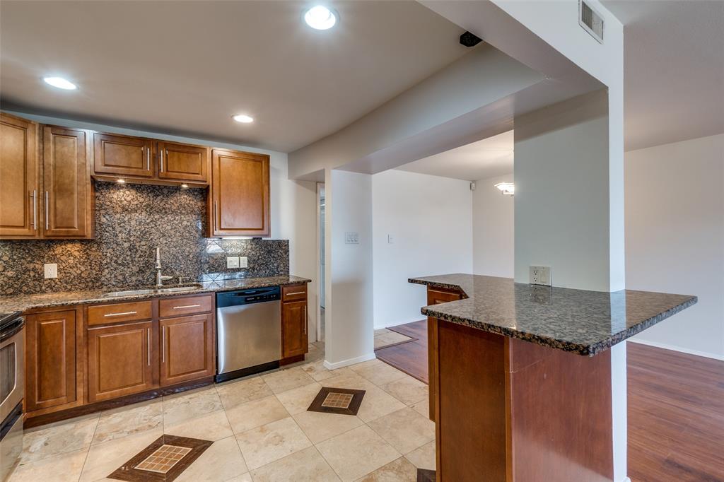 University Crossroads 01 & 02 - Residential