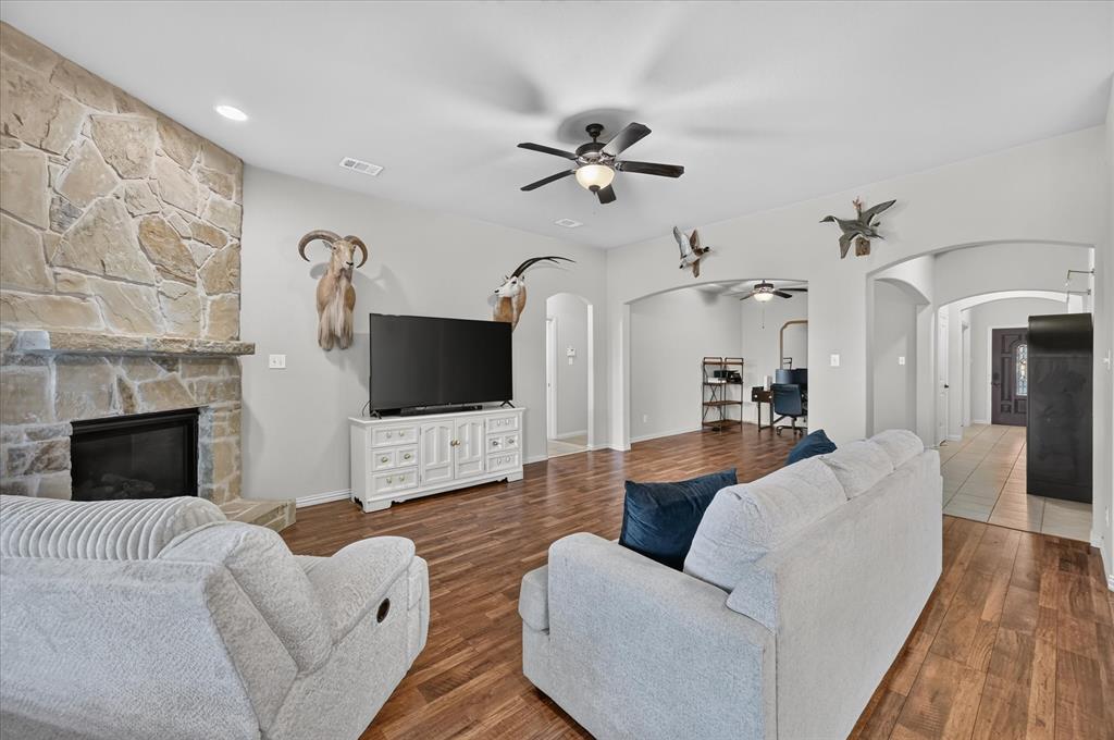 1309 Mesa Crest Drive