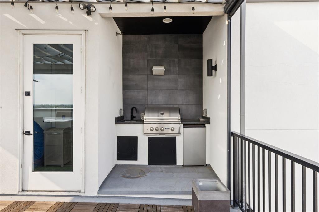 Westport Lakeview Villas - Residential