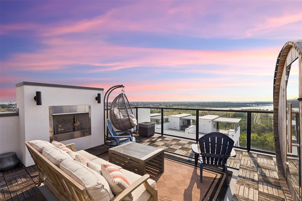 Westport Lakeview Villas - Residential