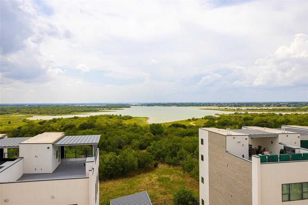 Westport Lakeview Villas - Residential