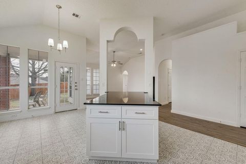 Photo of 1362 Mill Crossing, Garland, TX 75040 (MLS # 21184691)